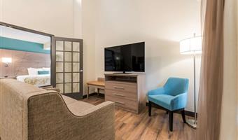 suite - 2 kingsize-betten, nichtraucher, ein schlafzimmer, loft, sofabett, voll ausgestattete küche, nur treppenzugang, komplettes frühstück