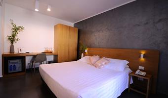 1 queensize-bett, nichtraucher, superior-zimmer, auf wunsch kann das zimmer auch mit zwei einzelbetten ausgestattet werden