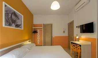1 queensize-bett 1 etagenbett, nichtraucher, comfort zimmer, größeres zimmer
