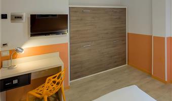 1 queensize-bett 1 etagenbett, nichtraucher, comfort zimmer, größeres zimmer
