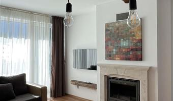apartment – 2 queensize-bett, 2 einzelbetten, nichtraucher, drei schlafzimmer, sofabett, kochnische, kamin, wi-fi, komplettes frühstück