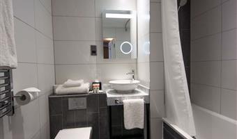 1 doppelbett, nichtraucher, standardzimmer, high-speed-internetzugang