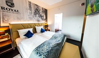 1 doppelbett, zwei zimmer, wohnzimmer, sofabett, balkon, komplettes frühstück