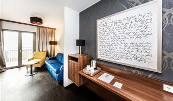 1 doppelbett, comfort zimmer, sofabett, minibar, flat-screen-fernseher, balkon, komplettes frühstück