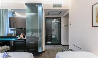 1 kingsize-bett, 1 einzelbett, comfort dreibettzimmer, wi-fi, kaffeemaschine und wasserkocher