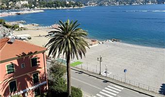 1 queensize-bett, meerblick