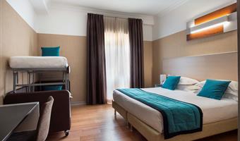 1 kingsize-bett 1 etagenbett, nichtraucher, familienzimmer, pc safe, wasserkocher