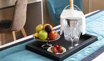 1 kingsize-bett und 1 doppelschlafsofa, nichtraucherzimmer, junior suite, oberste etage, wohnzimmer, balkon