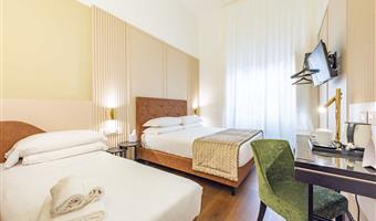 1 kingsize-bett, 1 einzelbett, dreierzimmer