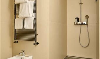 executive suite - 1 kingsize-bett, nichtraucher, höhere etage, sofabett, terrasse, 2 badezimmer, welcome minibar, coffee machine