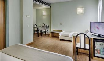 1 queensize- und 1 einzelbett, standardzimmer