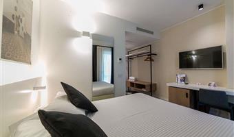 1 queensize-bett, superior-zimmer