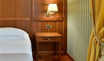 1 queensize-bett, economy-zimmer, high-speed-internetzugang