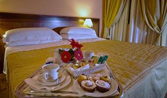 1 queensize-bett, economy-zimmer, high-speed-internetzugang