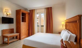 1 queensize-bett, standardzimmer, einzelbetten auf anfrage