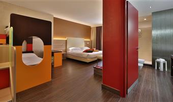 1 kingsize-bett, deluxe-familienzimmer, kinderbereich, etagenbetten für kinder, nichtraucher