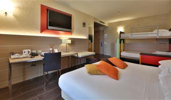 1 kingsize-bett, deluxe-familienzimmer, kinderbereich, etagenbetten für kinder, nichtraucher
