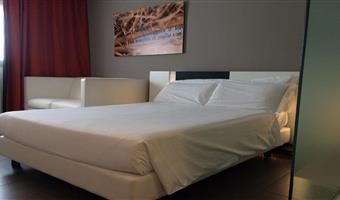 1 doppelbett, 2. bed = sofabed, klassisch zimmer, wi-fi, digitalfernsehen, minibar mit kostenlosem wasser