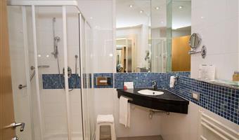 1 queensize-bett, double sofabed, familienzimmer