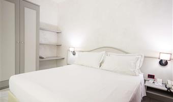 suite - 1 queensize-bett, nichtraucher, separates gebäude, wohnbereich, sofabett, 2 fernseher mit flachbildschirm