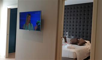 1 queensize-bett, nichtraucher, royal suite, minibar, jacuzzi-whirlpool, balkon, tv 43