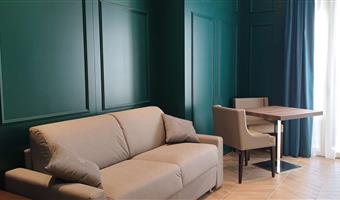 1 queensize-bett, nichtraucher, royal suite, minibar, jacuzzi-whirlpool, balkon, tv 43