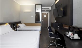 1 queensize- und 1 einzelbett, nichtraucher, standardzimmer, kostenloser drahtloser internetzugang