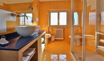 1 queensize-bett, comfort zimmer, kostenlose minibar