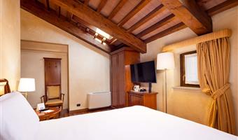 1 kingsize-bett, superior-zimmer, whirlpool-dusche