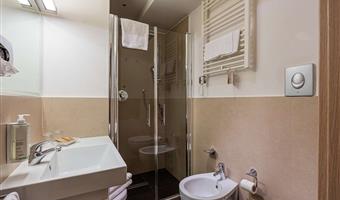 1 kingsize-bett, standardzimmer