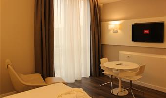 1 queensize-bett, nichtraucher, superior-zimmer, balkon, smart-tv, kostenloses parken im parkhaus, kaffeemaschine