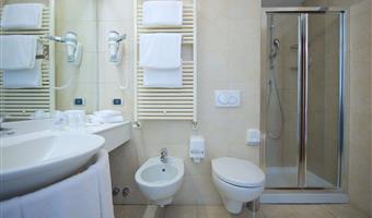 1 einzelbett, standard-zimmer, 10 qm, sky-kanäle, wi-fi, tee und kaffeemaschine, nichtraucher-zimmer