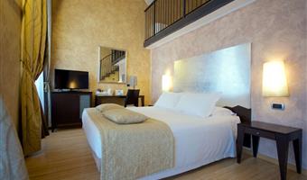 1 doppelbett in königsgröße, standard-zimmer, 14 qm, sky-kanäle, wi-fi, tee und kaffeemaschine, nichtraucher-zimmer