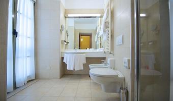 2 einzelbetten, standard-zimmer, 14 qm, sky-kanäle, wi-fi, tee und kaffeemaschine, nichtraucher-zimmer