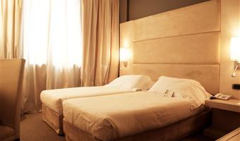 1 queensize 2 einzelbetten, nichtraucher, familienzimmer, zwei verbindungszimmer