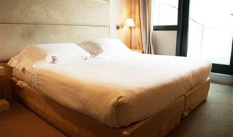 1 queensize-bett, nichtraucher, standardzimmer, einzelbetten auf anfrage