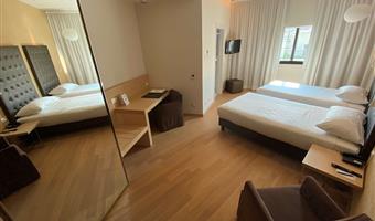 2 einzelbetten, superior-zimmer, bad mit fenster