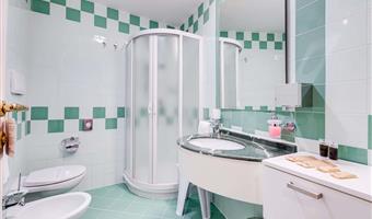 1 kingsize-bett, standardzimmer, einzelbetten auf anfrage