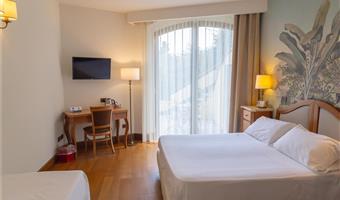 1 queensize- und 1 einzelbett, standardzimmer