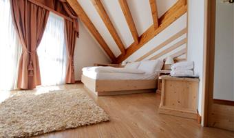 1 queensize-bett, nichtraucher, junior-suite, balkon, bergblick