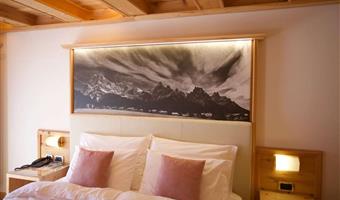 1 queensize-bett, nichtraucher, deluxe-zimmer, balkon, bergblick