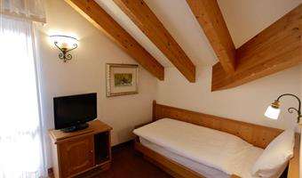 1 einzelbett, nichtraucher, standardzimmer, balkon, bergblick