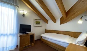 1 einzelbett, nichtraucher, standardzimmer, balkon, bergblick