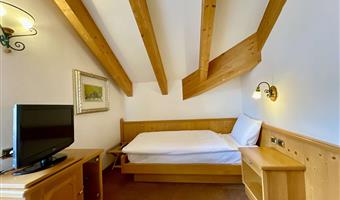 1 einzelbett, nichtraucher, standardzimmer, balkon, bergblick