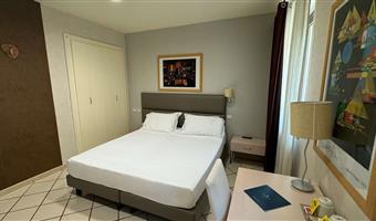 1 queensize-bett, nichtraucher, standardzimmer, einzelbetten auf anfrage