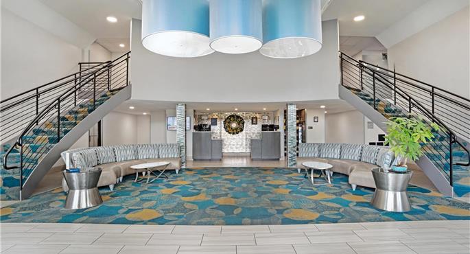 Hall of the Best Western Brewton Inn in Brewton - 01127