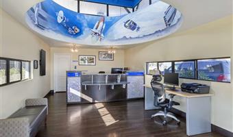 Hall of the Best Western Space Age Lodge in Gila Bend - 03004