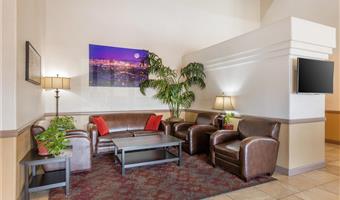 Hall of the Best Western Tolleson Hotel in Tolleson - 03154