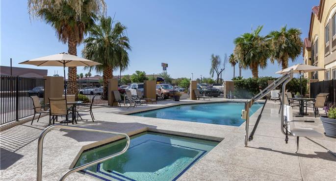 Pool of the Best Western Tolleson Hotel - Tolleson - 03154