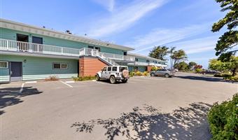 Exterior of the Best Western Vista Manor Lodge - Fort Bragg - 05201